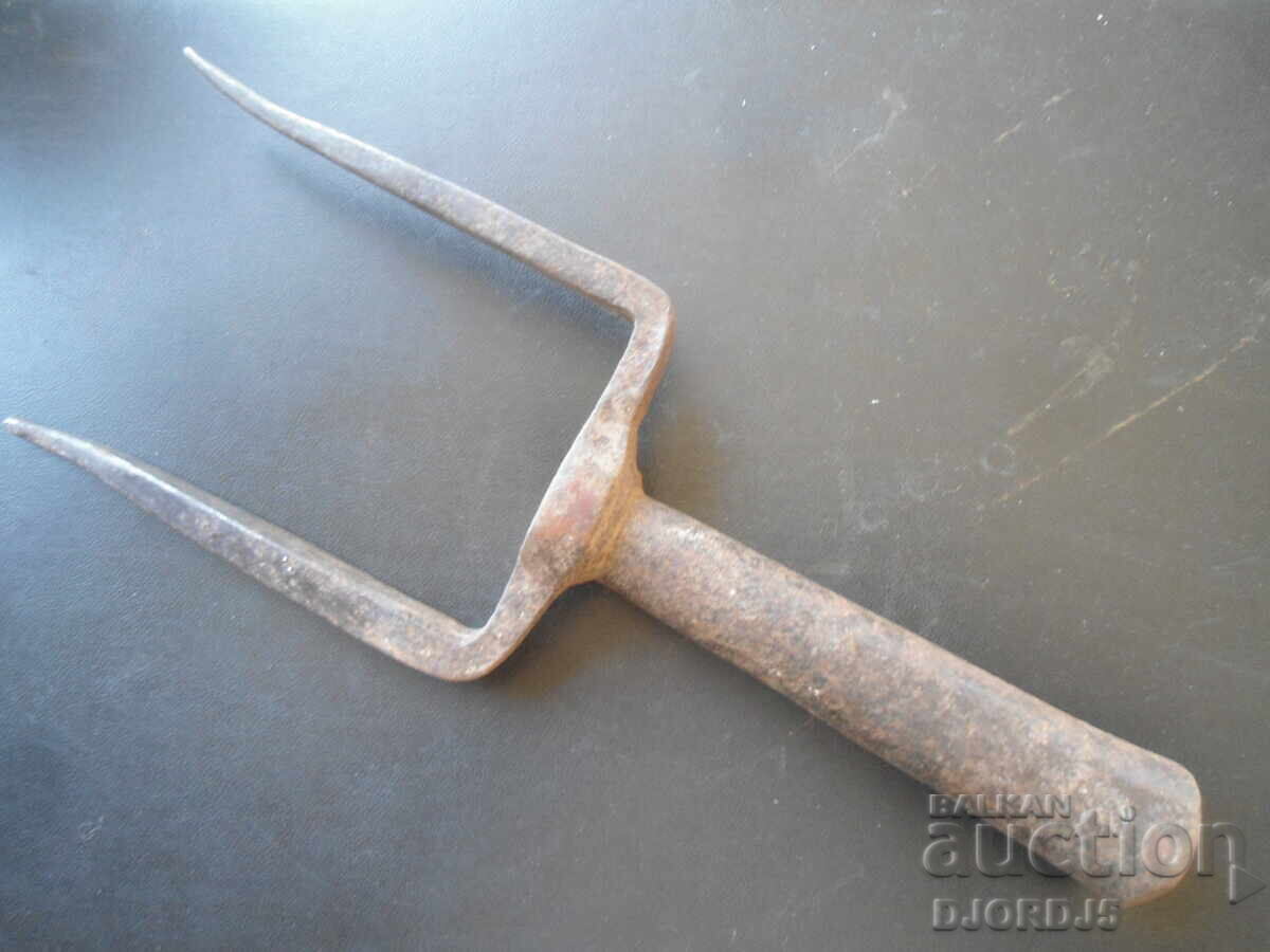 Παλιό αμόνι, 1.250 kg με τιμή 7.00 BGN | € 3.58