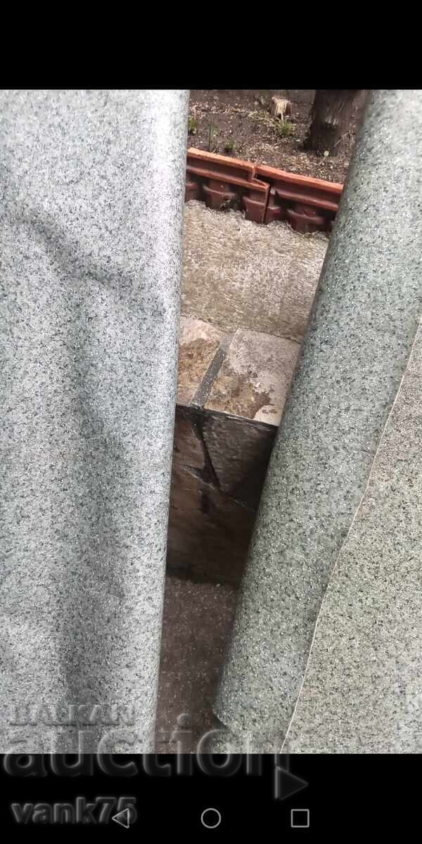 Dve parcheta balatum cu preț 5.00 BGN | € 2.56