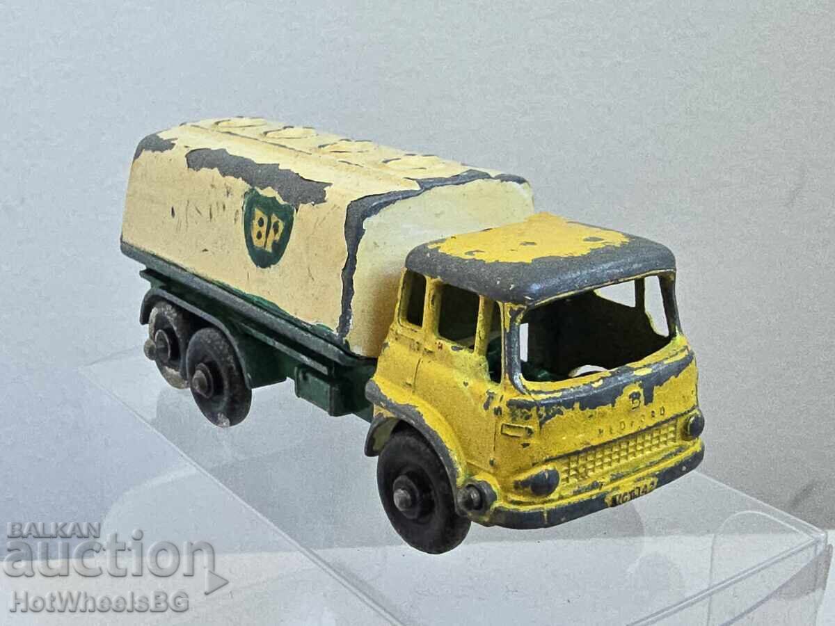Licitație Matchbox LESNEY No25C Cisternă de benzină Bedford 1964