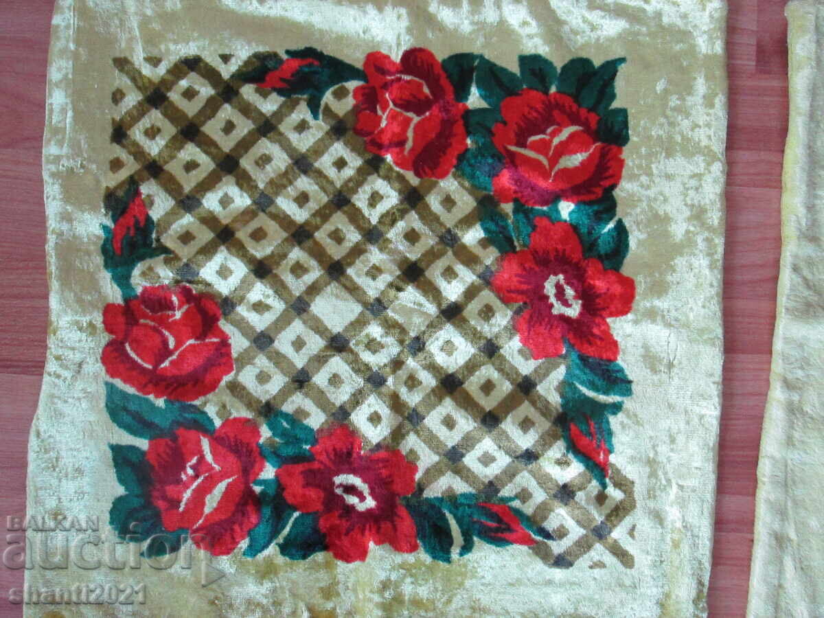 New with tag 2 pieces plush pillowcases 38x38cm with price 25.00 BGN | € 12.78