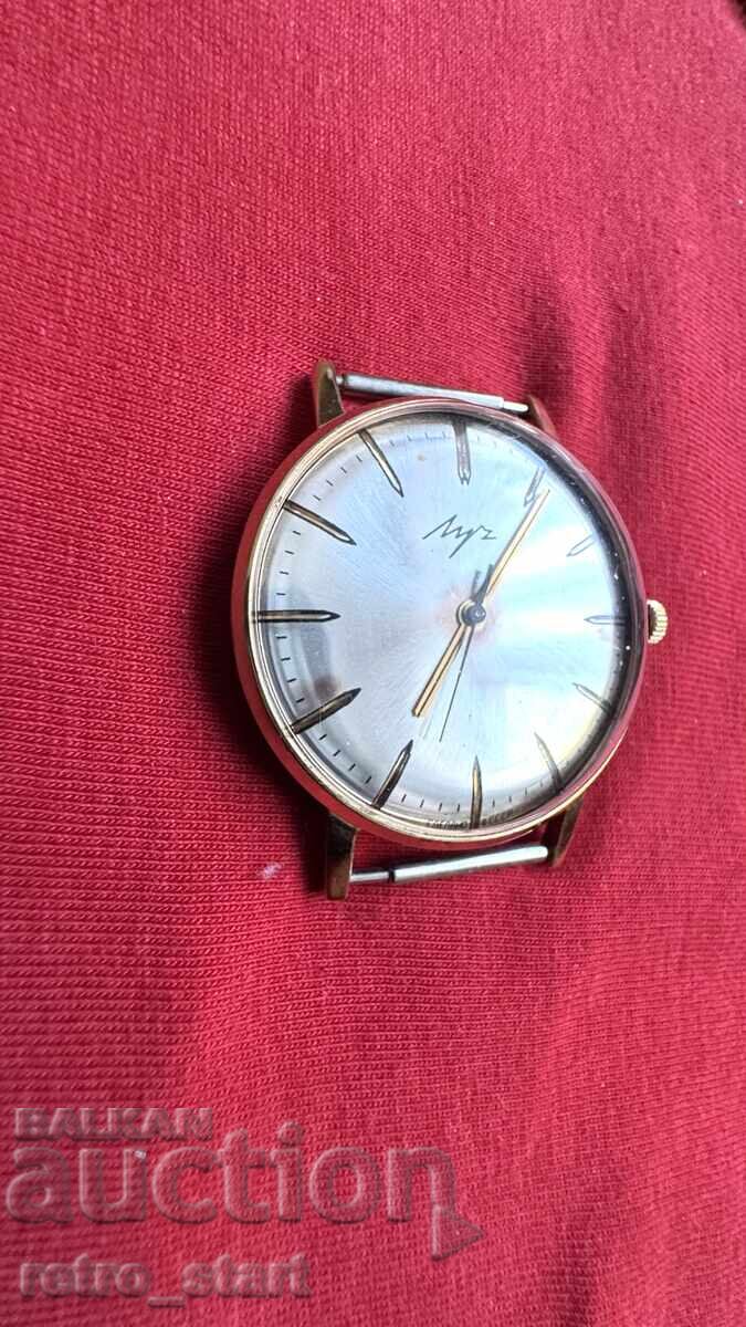 Позлатен часовник Луч 23 камъка 10 микрона, нов! с цена 100.00 лв. | € 51.13