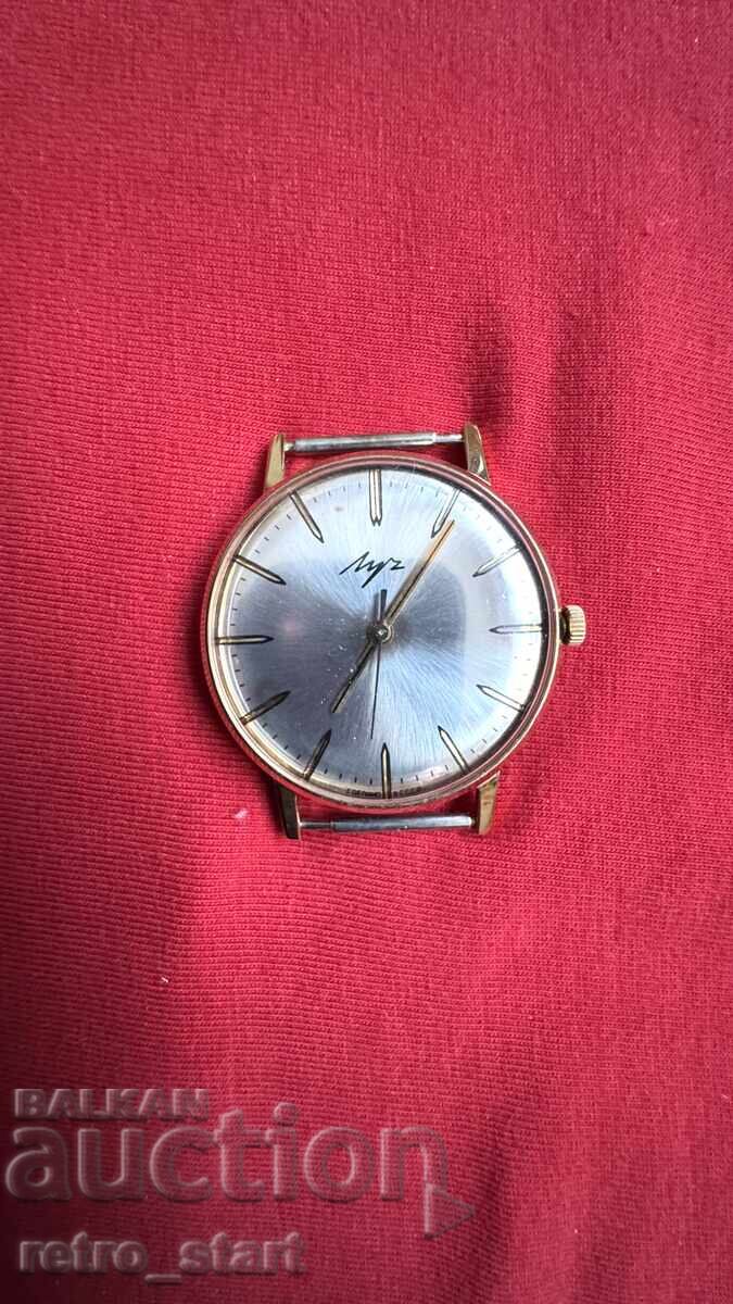 Позлатен часовник Луч 23 камъка 10 микрона, нов!