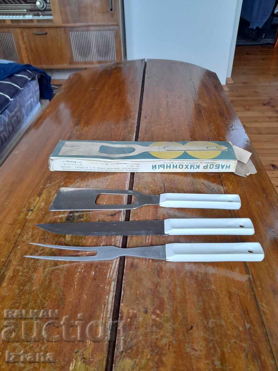 Σετ κουζινικών εργαλείων, μαχαιροπίρουνα με τιμή 47.00 BGN | € 24.03 Σετ κουζινικών εργαλείων, μαχαιροπίρουνα με τιμή 47.00 BGN | € 24.03