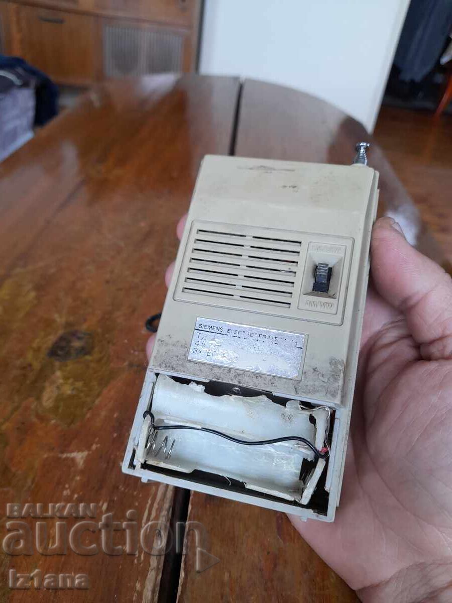 Доставка на Старо радио,радиоприемник Siemens Melodie RT 702 Доставка на Старо радио,радиоприемник Siemens Melodie RT 702