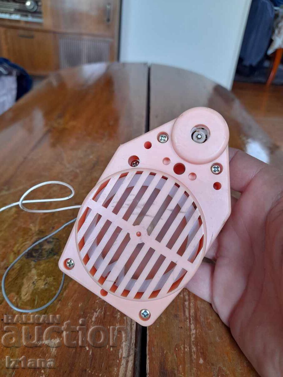 Стара детска музикална играчка с плочи с цена 37.00 лв. | € 18.92