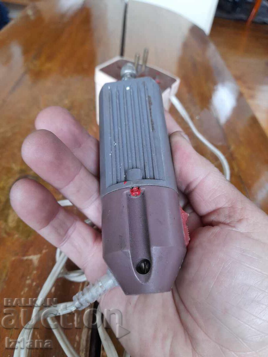 Παράδοση Παλιό τρυπάνι Παράδοση Παλιό τρυπάνι