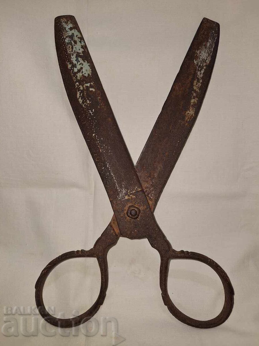 Доставка на Старинна голяма ръчно кована абаджийска ножица Доставка на Старинна голяма ръчно кована абаджийска ножица