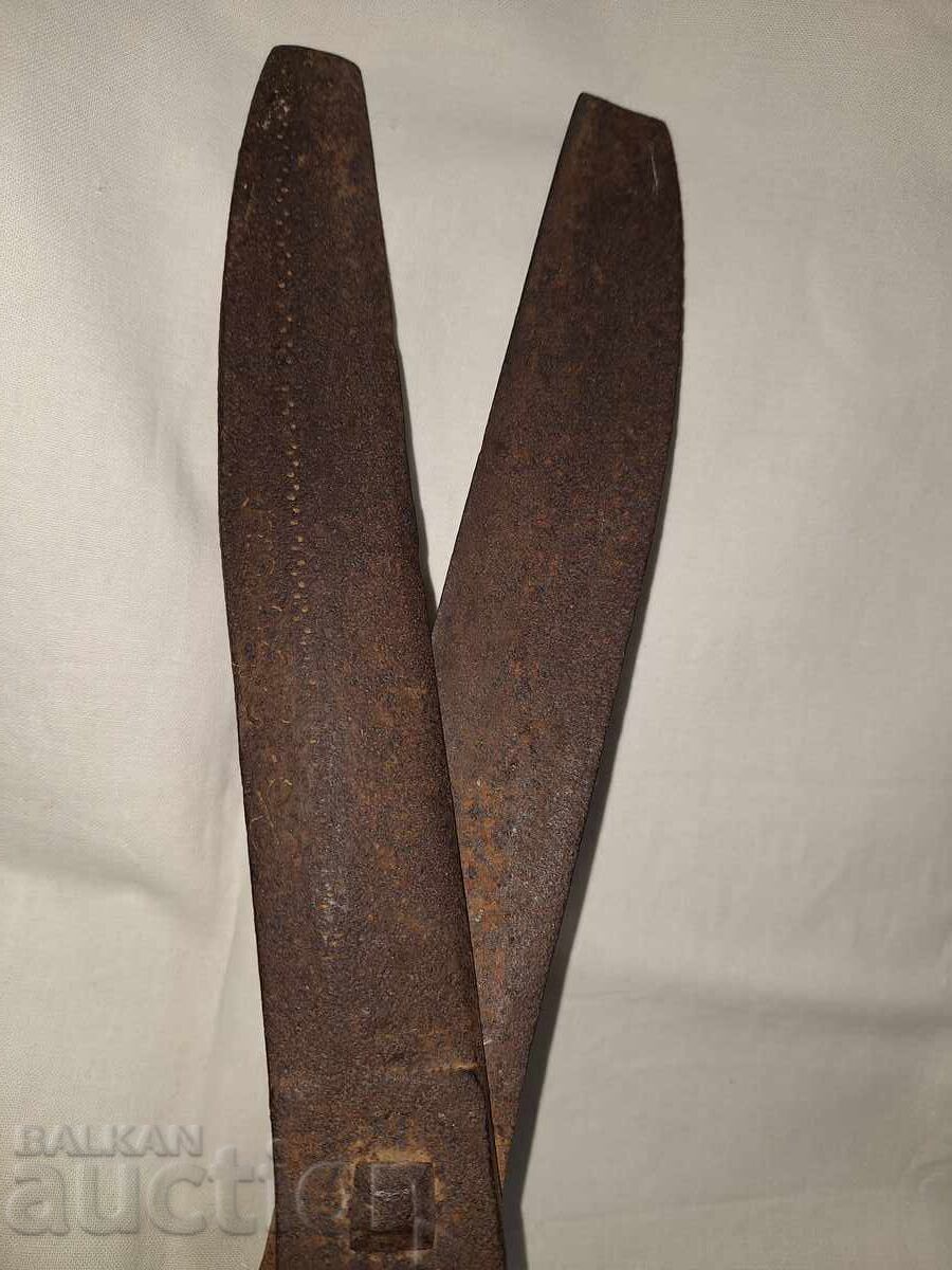 Старинна голяма ръчно кована абаджийска ножица - 5 Старинна голяма ръчно кована абаджийска ножица - 5