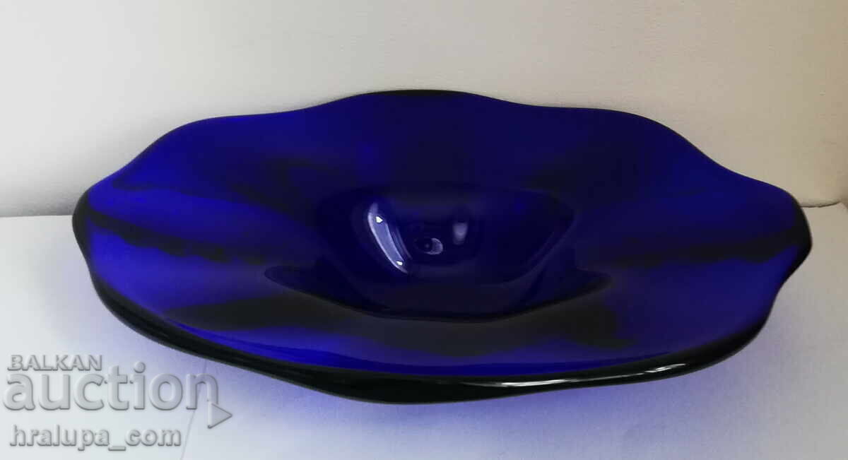 Fructieră vintage albastru cobalt art deco cu preț 15.00 BGN | € 7.67 Fructieră vintage albastru cobalt art deco cu preț 15.00 BGN | € 7.67