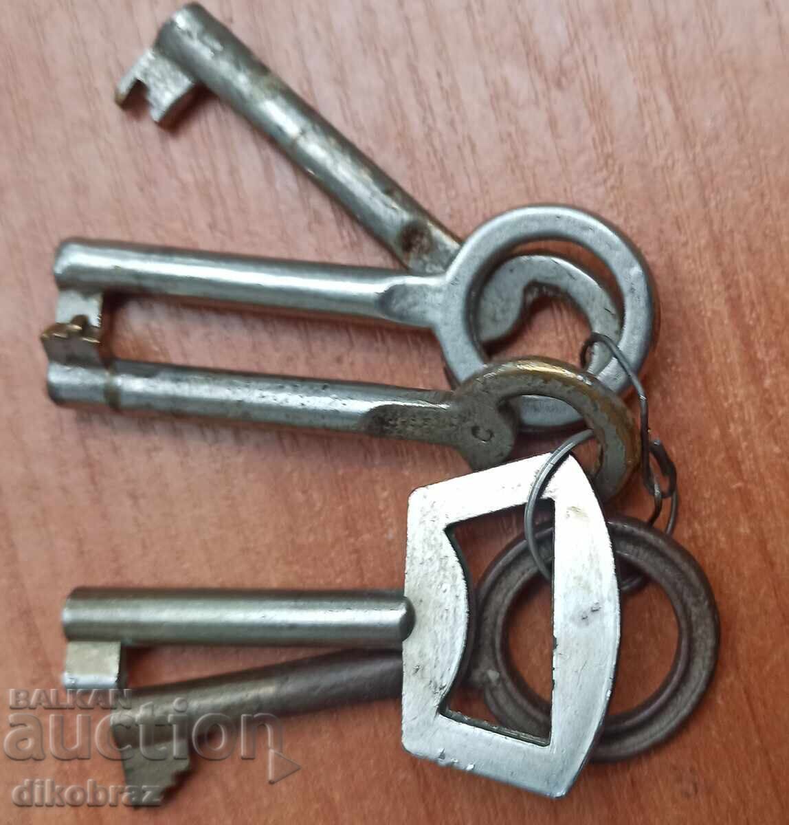 5 Soviet-era furniture keys with price 2.00 BGN | € 1.02