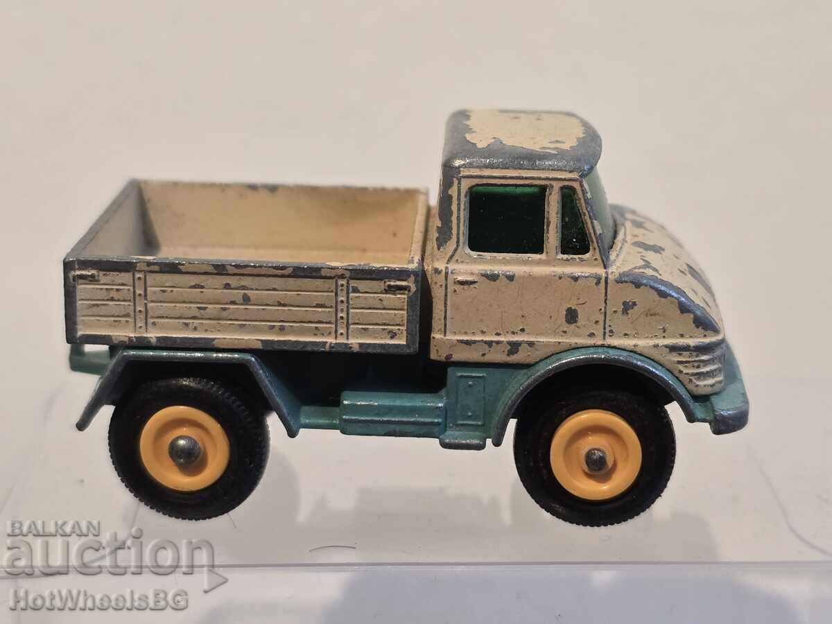 Matchbox Lesney No. 49B Unimog 1967