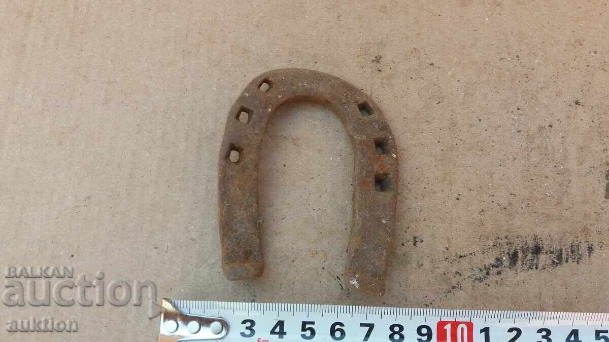 SOLID FORGED HORSESHOE