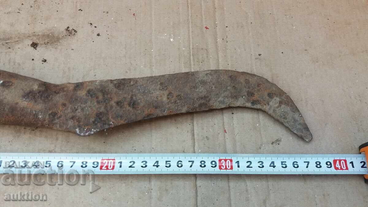 Auction  MASSIVE FORGED AXE - HATCHET