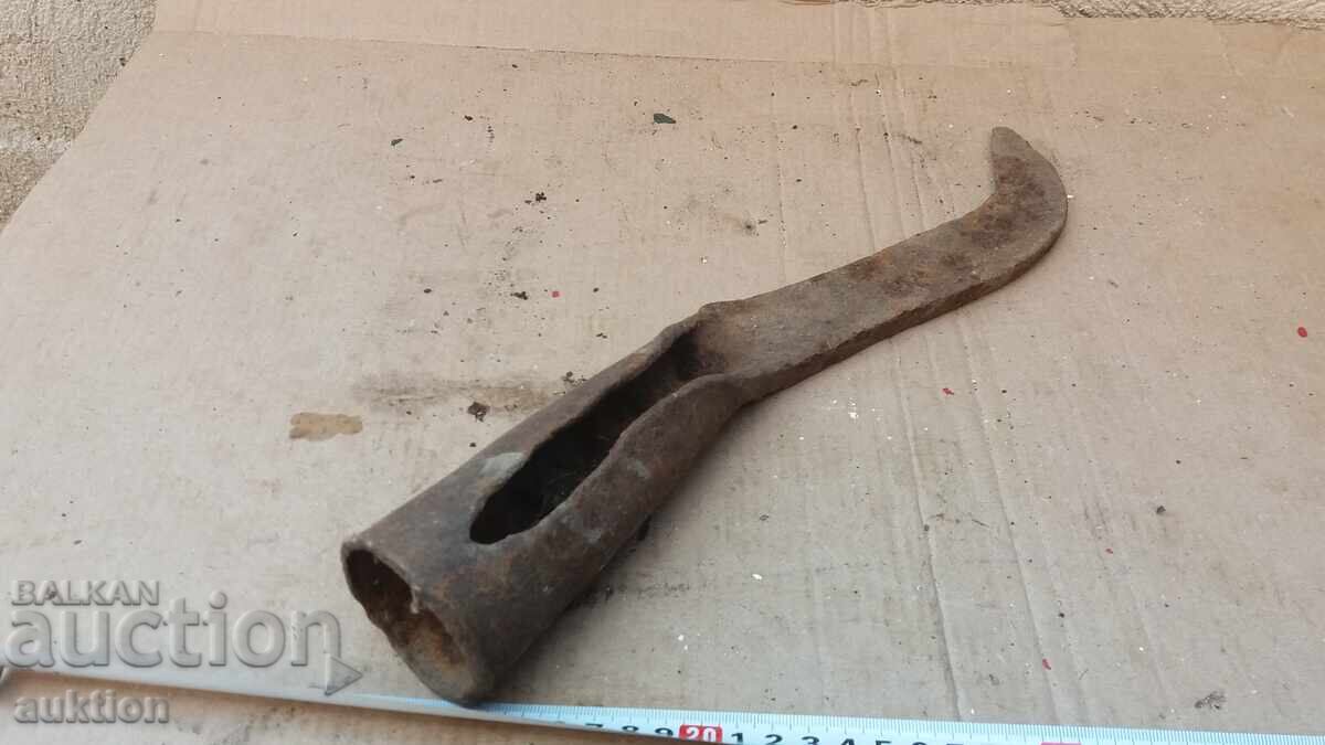 MASSIVE FORGED AXE - HATCHET - 7