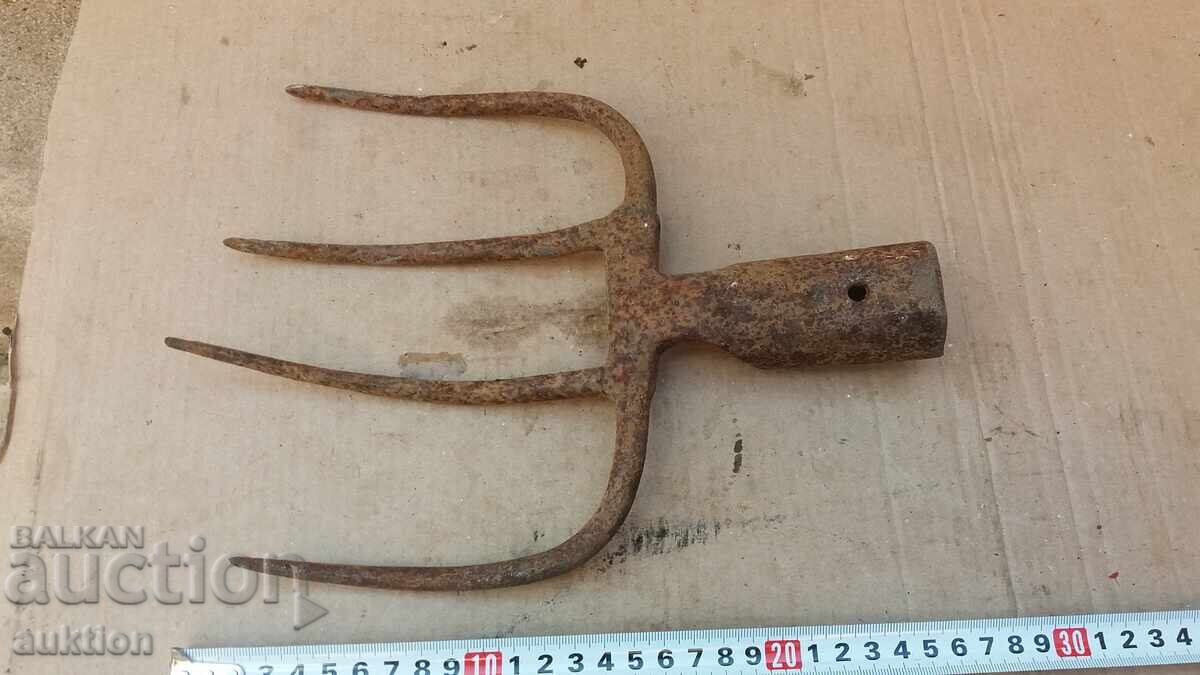 ΠΑΛΑΙΟ ΜΙΚΡΟ ΜΑΣΙΦ ΒΙΛΑ με τιμή 3.99 BGN | € 2.04 ΠΑΛΑΙΟ ΜΙΚΡΟ ΜΑΣΙΦ ΒΙΛΑ με τιμή 3.99 BGN | € 2.04