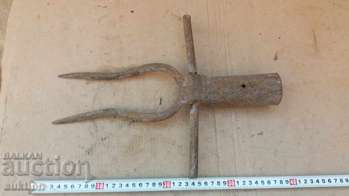 Аукцион СТАРА ВИЛА ЗА ВАДЕНЕ НА ЦВЕКЛО Аукцион СТАРА ВИЛА ЗА ВАДЕНЕ НА ЦВЕКЛО