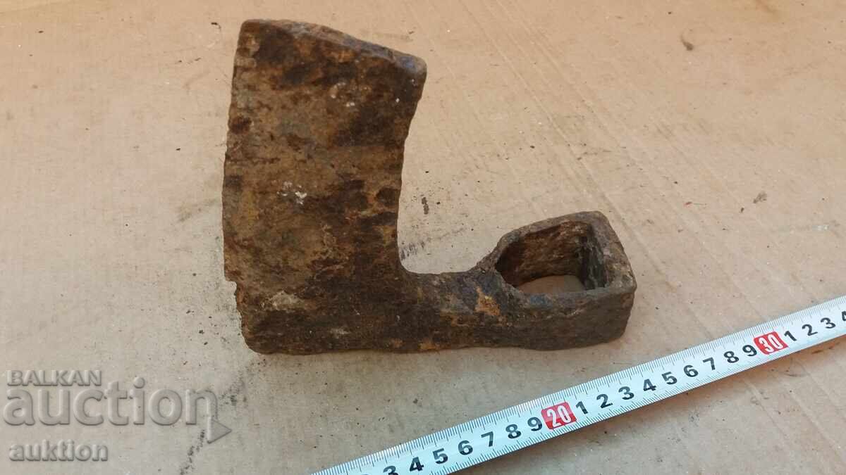 OLD MASSIVE AXE SOC. - 5 OLD MASSIVE AXE SOC. - 5