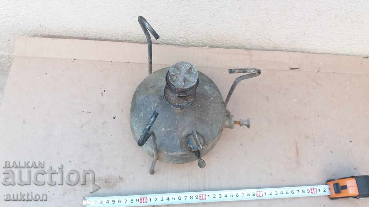 Licitație Lampă Petromax militară cu aragaz Licitație Lampă Petromax militară cu aragaz