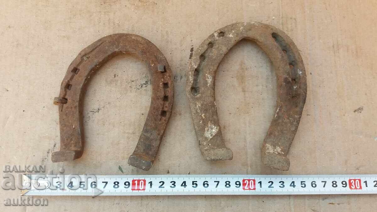 LOT OF 2 FORGED HORSESHOES - 6 LOT OF 2 FORGED HORSESHOES - 6