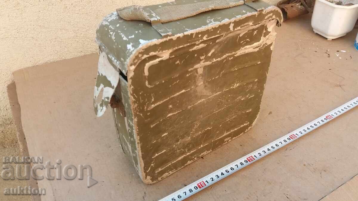 МЕТАЛНА АЛУМИНИЕВА ВОЕННА КУТИЯ с цена 12.99 лв. | € 6.64
