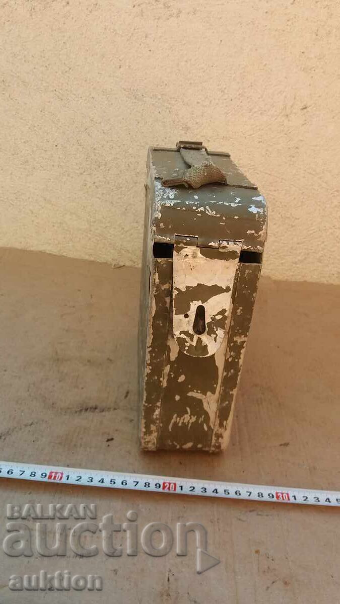 Аукцион МЕТАЛНА АЛУМИНИЕВА ВОЕННА КУТИЯ