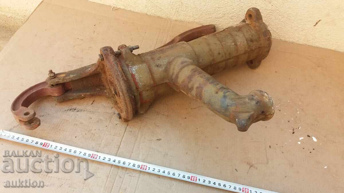 МАСИВНА СОЦ. МЕТАЛНА ПОМПА ЗА ВОДА - РЪЧНА - 6 МАСИВНА СОЦ. МЕТАЛНА ПОМПА ЗА ВОДА - РЪЧНА - 6