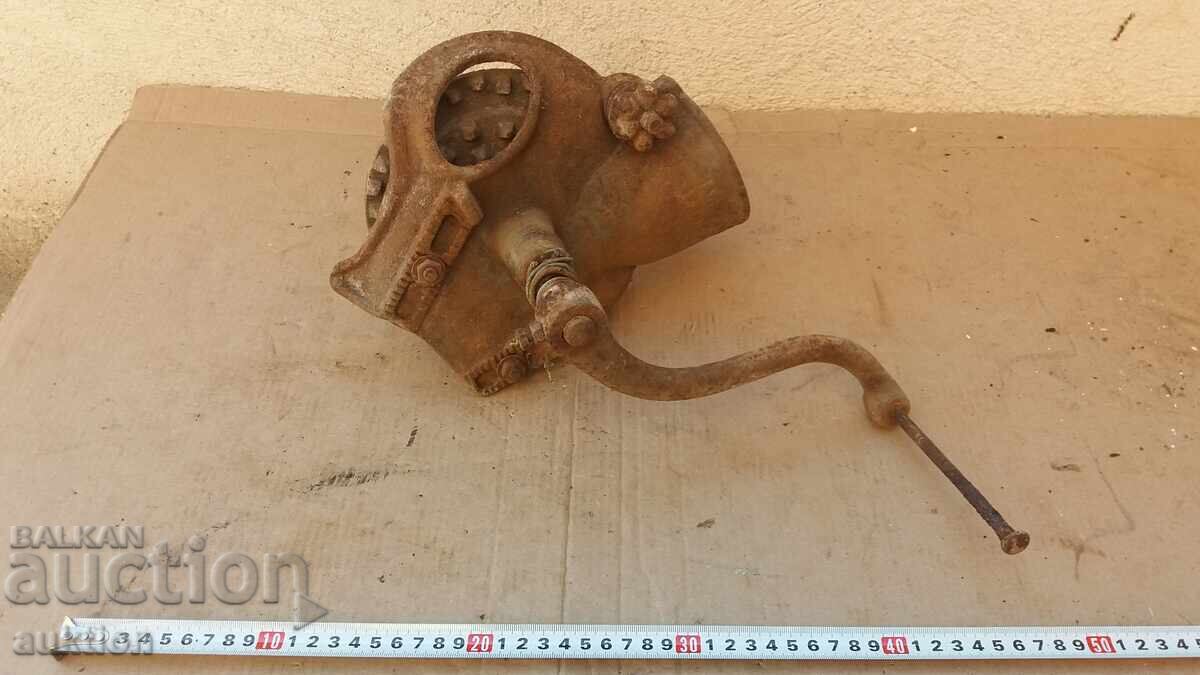 MAȘINĂ VECHE DE RONȚUIT PORUMB, FUNCȚIONALĂ MAȘINĂ VECHE DE RONȚUIT PORUMB, FUNCȚIONALĂ