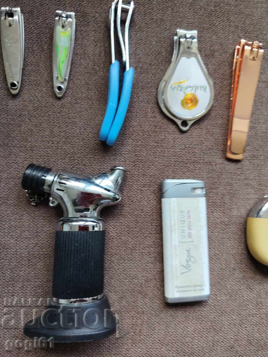 Auction  Lighters and nail clippers, lot 1