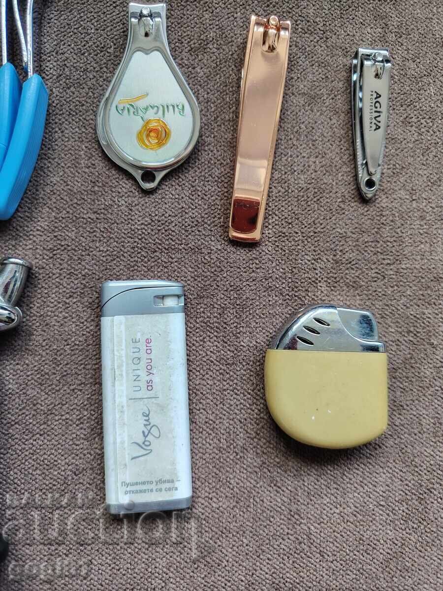 Delivery of Lighters and nail clippers, lot 1