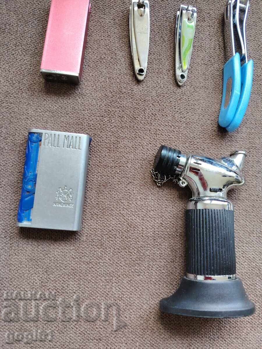 Lighters and nail clippers, lot 1 - 6