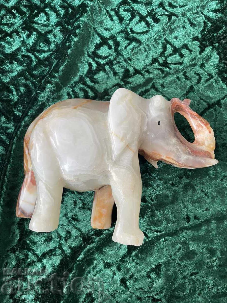 Elefant onix, 14 cm cu preț € 17.95 | 35.11 BGN