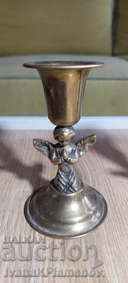 Sfeșnice din alamă, două bucăți, pentru cunoscători cu preț 36.00 BGN | € 18.41