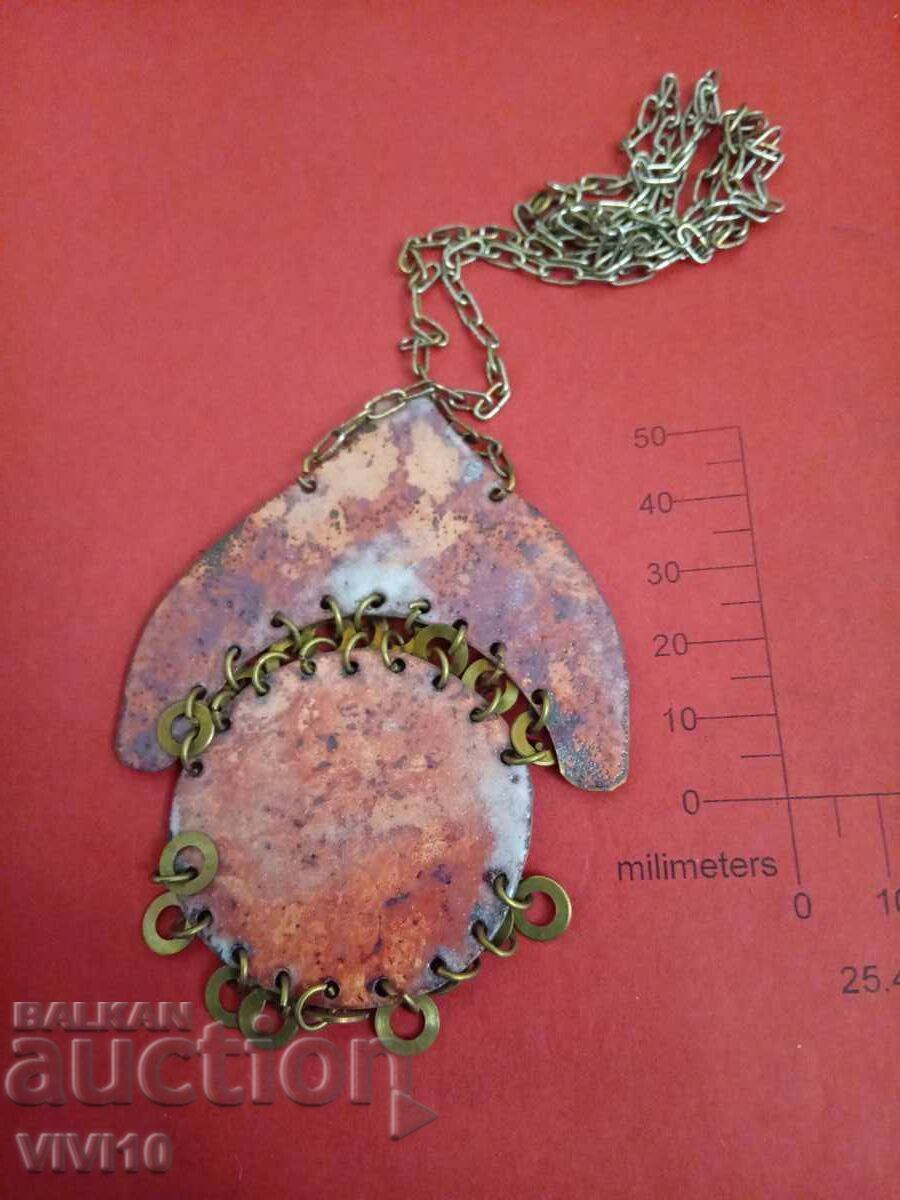 Antique enamel necklace with price 30.00 BGN | € 15.34 Antique enamel necklace with price 30.00 BGN | € 15.34