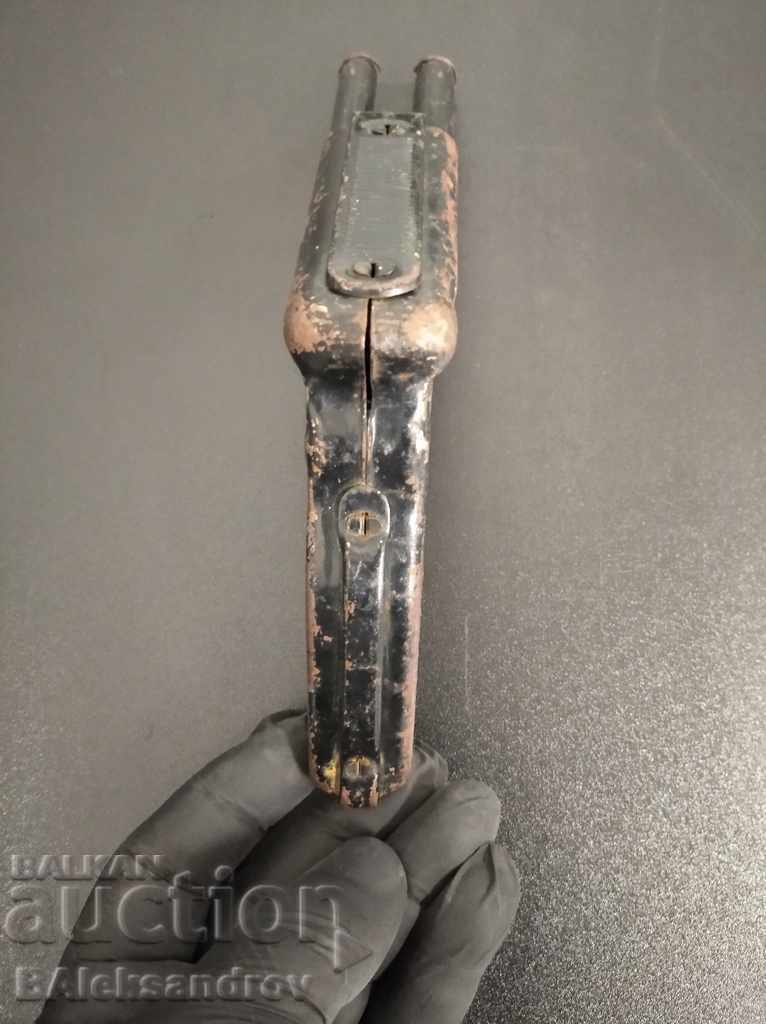 Licitație Pistol de tablă - jucărie