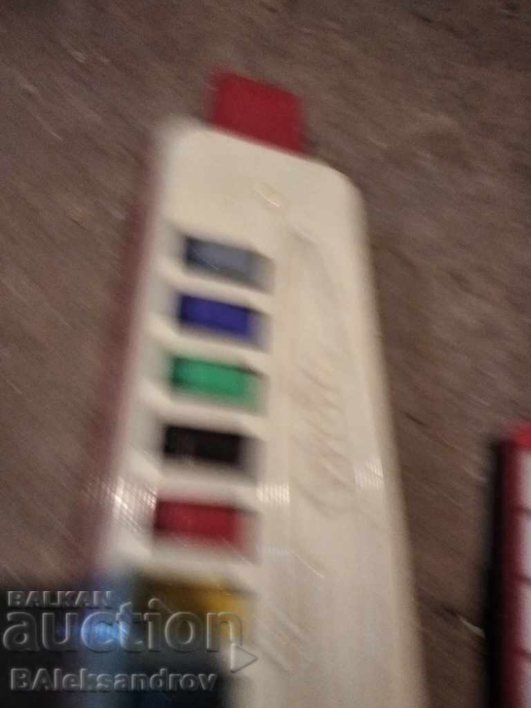 Multe instrumente muzicale pentru copii cu preț 10.00 BGN | € 5.11 Multe instrumente muzicale pentru copii cu preț 10.00 BGN | € 5.11