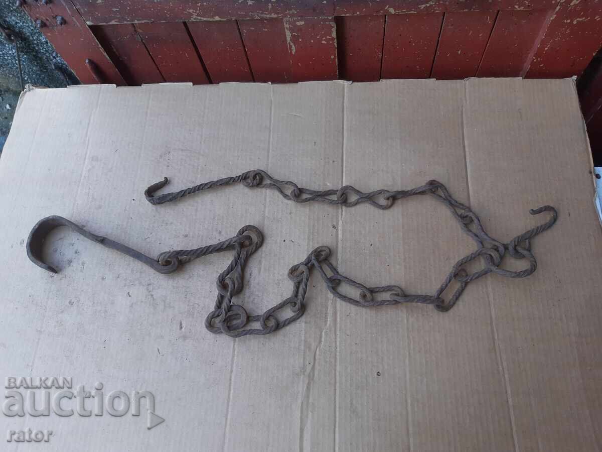 Old wrought iron fireplace chain, sturdy Old wrought iron fireplace chain, sturdy