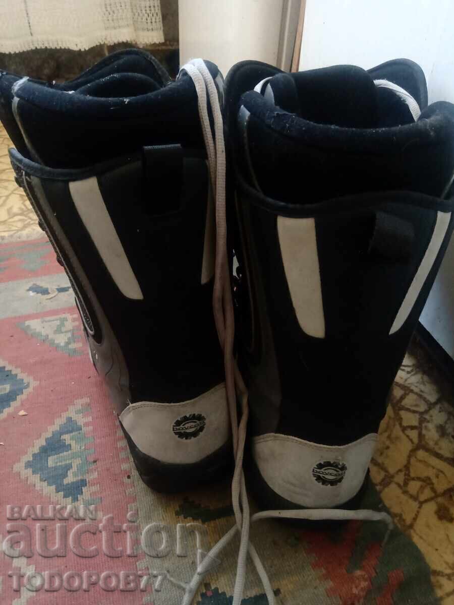 Bocanci pentru snowboard cu preț 0.01 BGN | € 0.01 Bocanci pentru snowboard cu preț 0.01 BGN | € 0.01