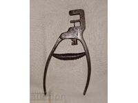 Instrument vechi de tâmplărie pentru găurit