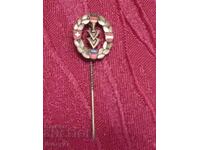 Insigna turistică vintage germană pentru rever IVV 4 scuturi, logo