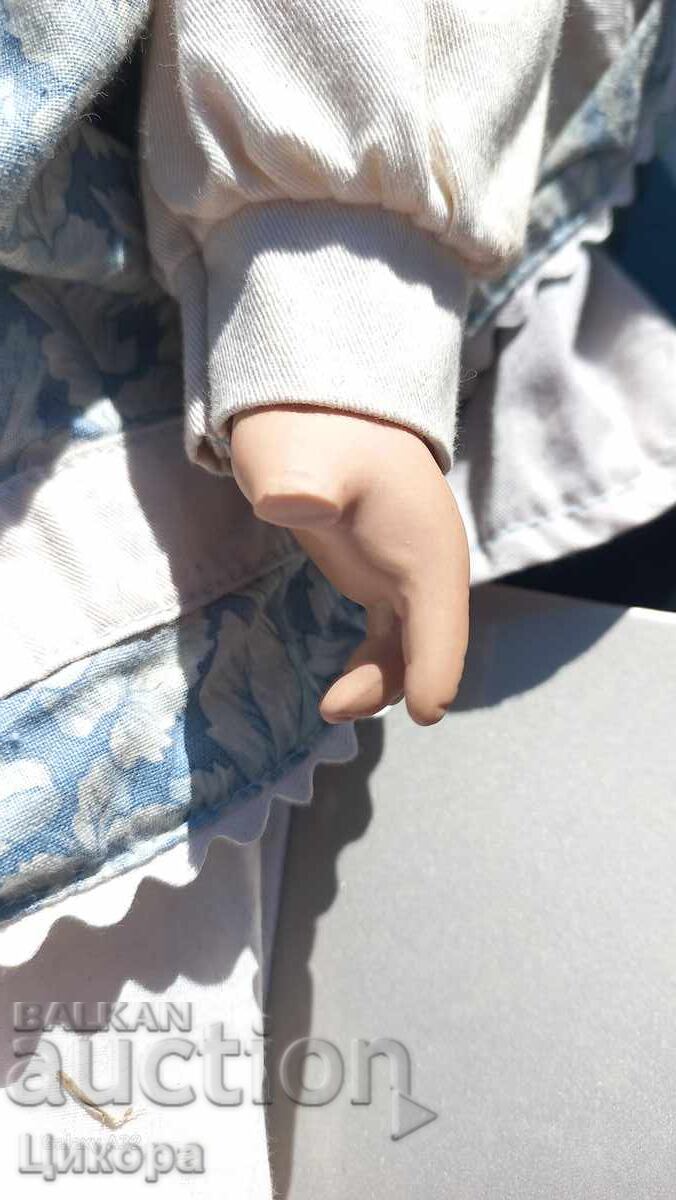 Δημοπρασία ΠΟΡΣΕΛΑΝΙΝΗ ΚΟΥΚΛΑ