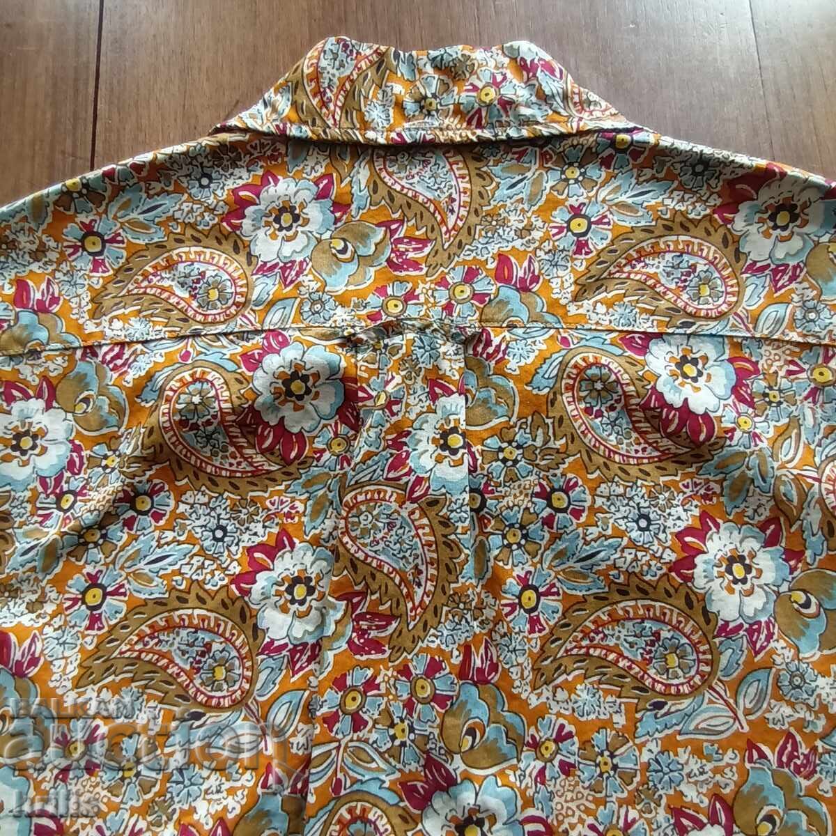 CĂMAȘĂ HAWAIIANĂ BĂRBĂTEASCĂ CU MÂNECĂ SCURTĂ FABULOASĂ - H&M SUEDIA cu preț 12.00 BGN | € 6.14 CĂMAȘĂ HAWAIIANĂ BĂRBĂTEASCĂ CU MÂNECĂ SCURTĂ FABULOASĂ - H&M SUEDIA cu preț 12.00 BGN | € 6.14