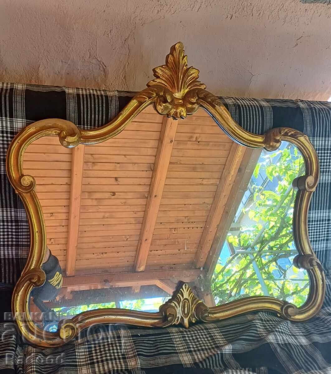 Oglindă retro vintage cu preț 260.00 BGN | € 132.94 Oglindă retro vintage cu preț 260.00 BGN | € 132.94