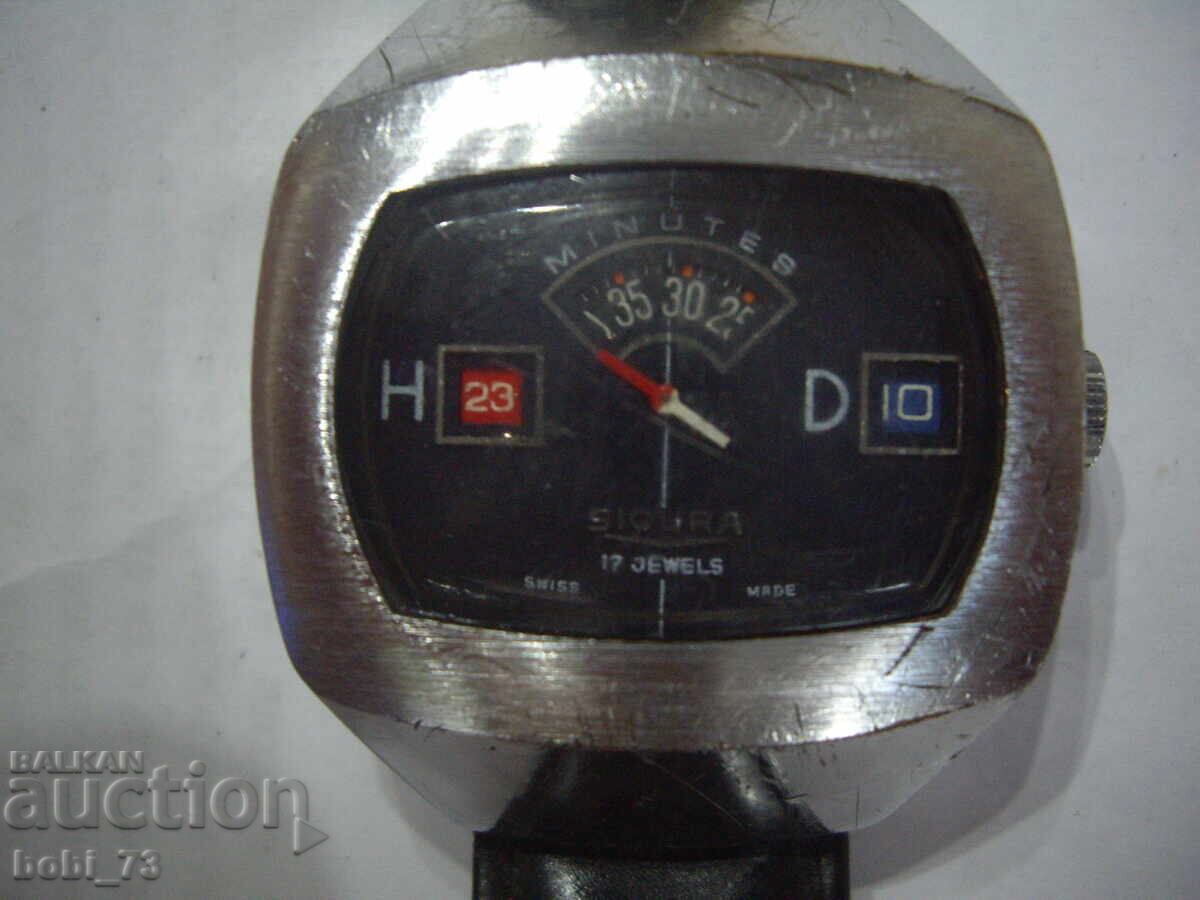 Old mechanical watch with price 250.00 BGN | € 127.82