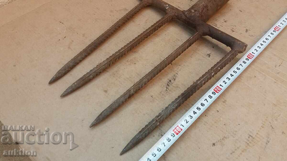 Auction  MASSIVE VILLA