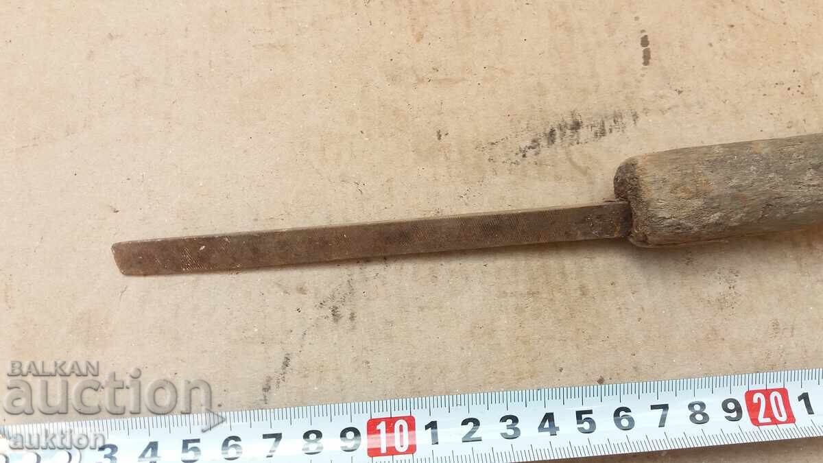 СТАРА ПИЛА с цена 1.49 лв. | € 0.76