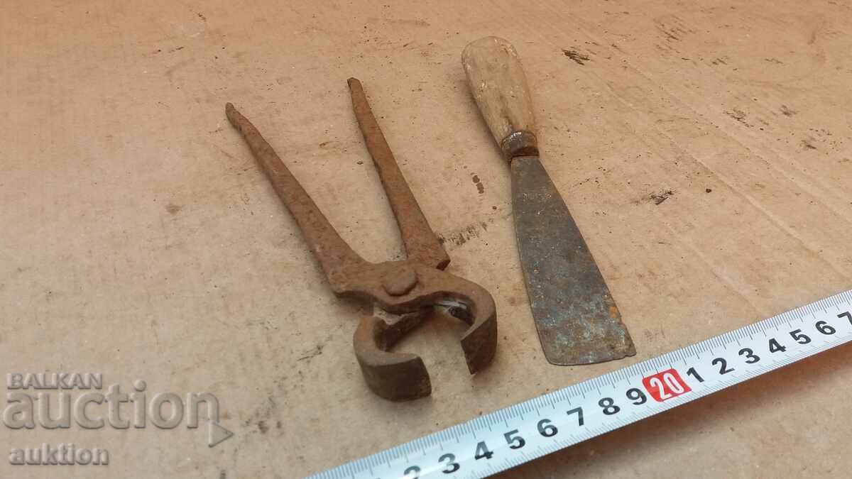 OLD TOOLS - KERPEDEN AND SPATULA - SOC - 7