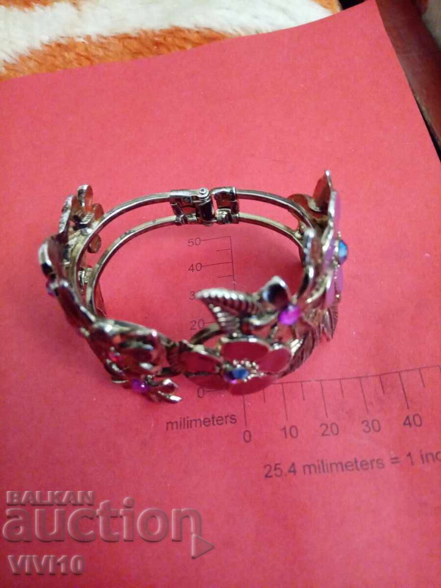 Auction  Antique enamel bracelet