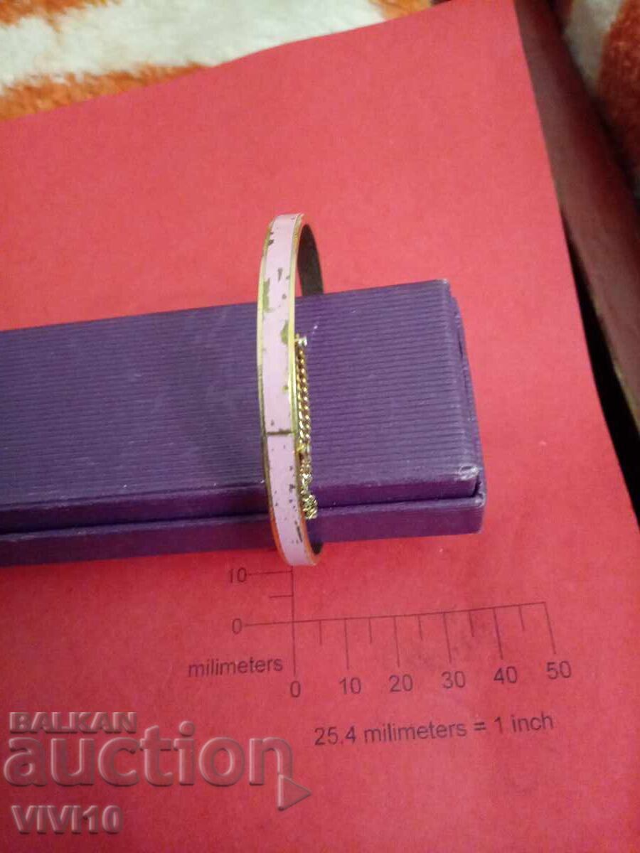 Старинна гривна емаил с цена 40.00 лв. | € 20.45