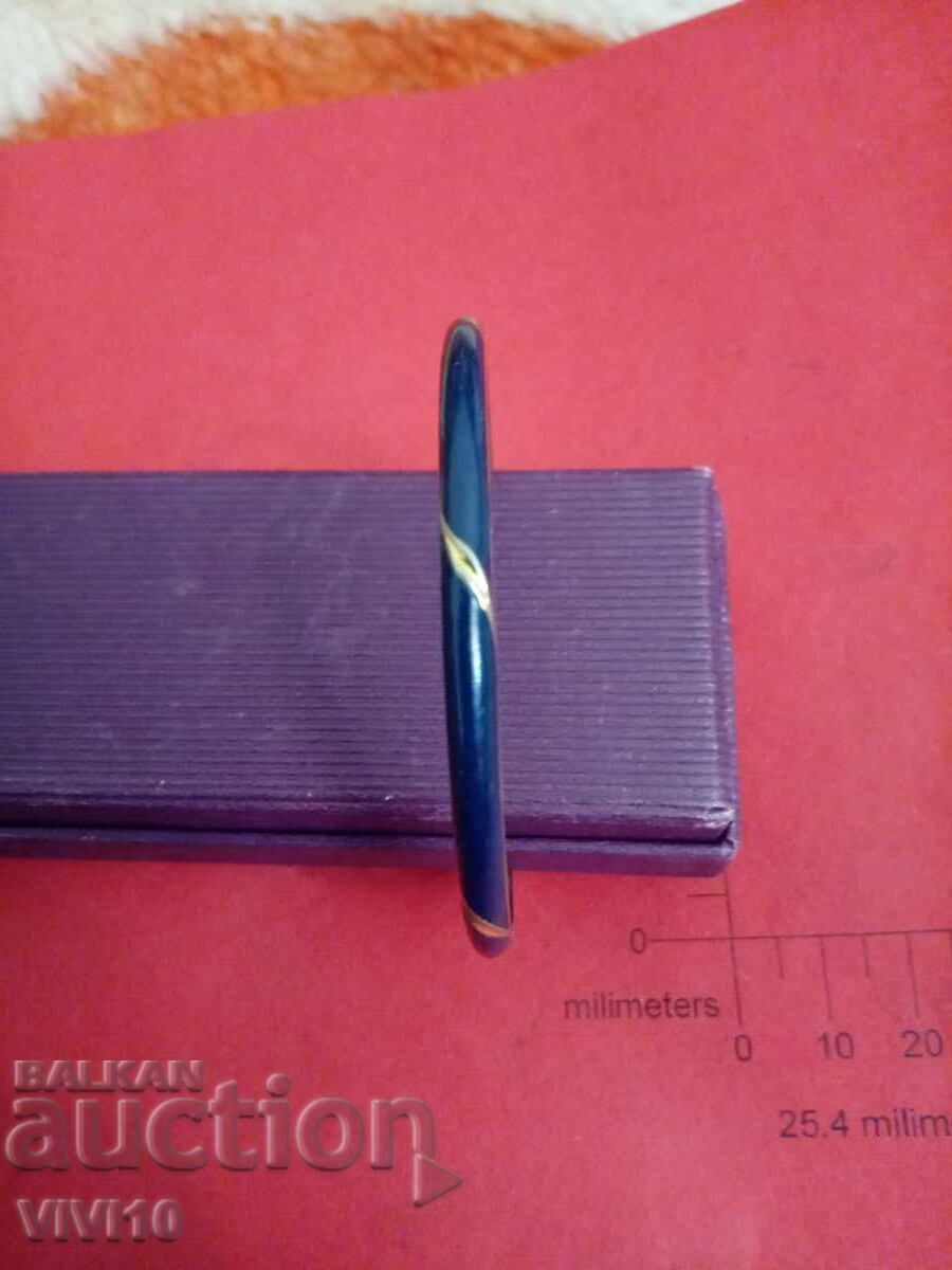 Старинна гривна емаил с цена € 15.34 | 30.00 лв. Старинна гривна емаил с цена € 15.34 | 30.00 лв.