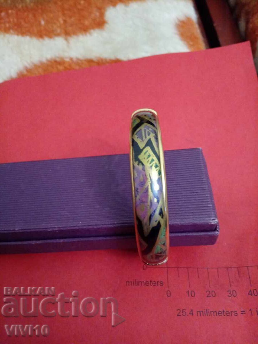 Старинна гривна емаил с цена 30.00 лв. | € 15.34